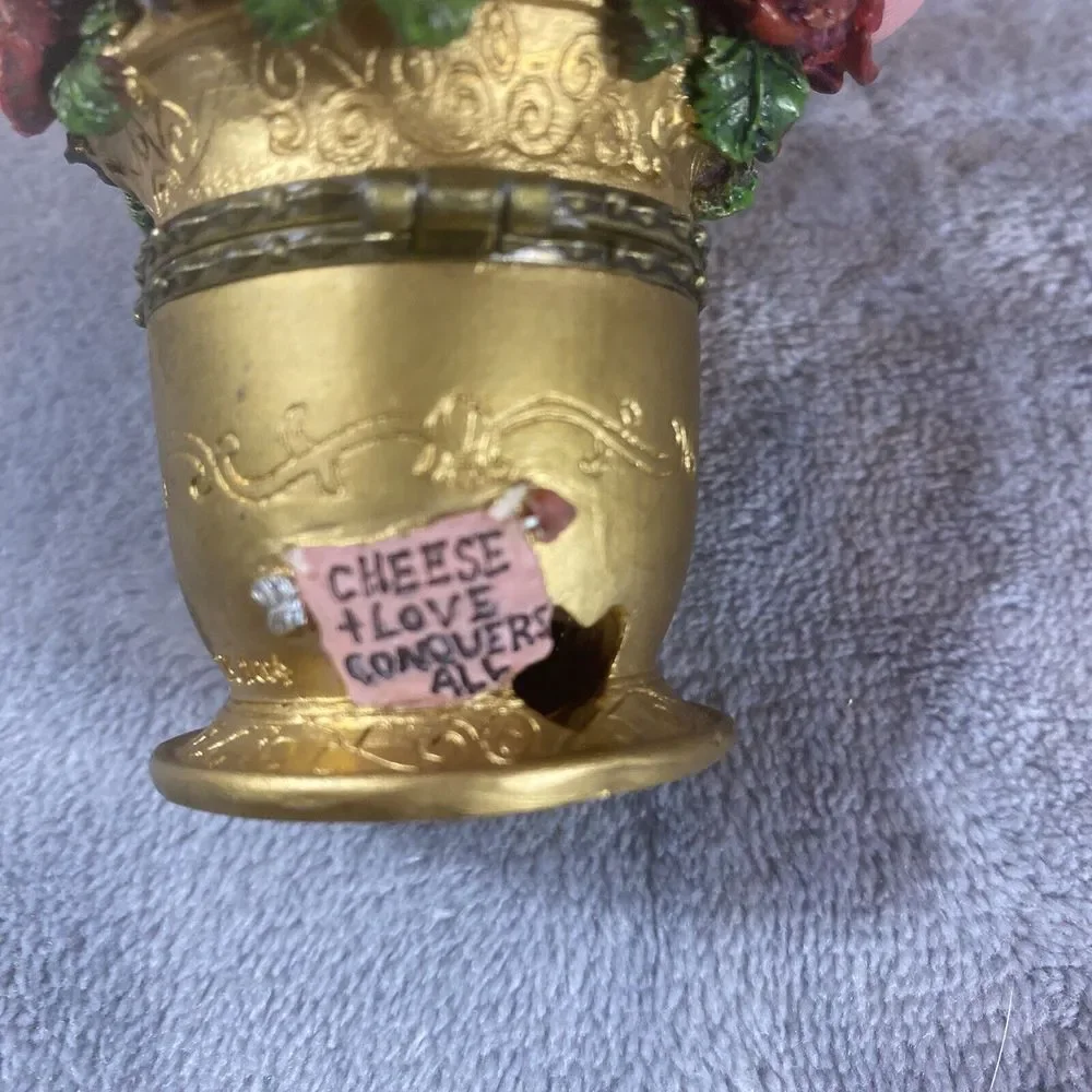 Boyd's Bears Cupids Bouquet w-Petals McNibble Roses Keepsake Box Valentines Gift